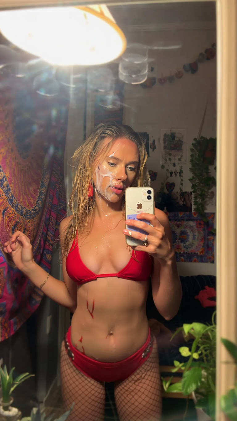 XxQPcFoo CUM SELFIES 2 - AI GENERATED - Scarlett Johanson, Zendaya, Emma Stone, Elle Fanning, Emma Watson 06.png